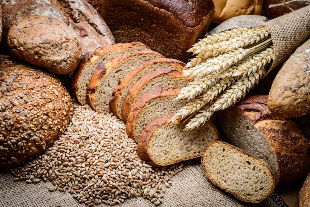 Благодаря высокому содержанию клетчатки цельная пшеница полезна для здоровья
