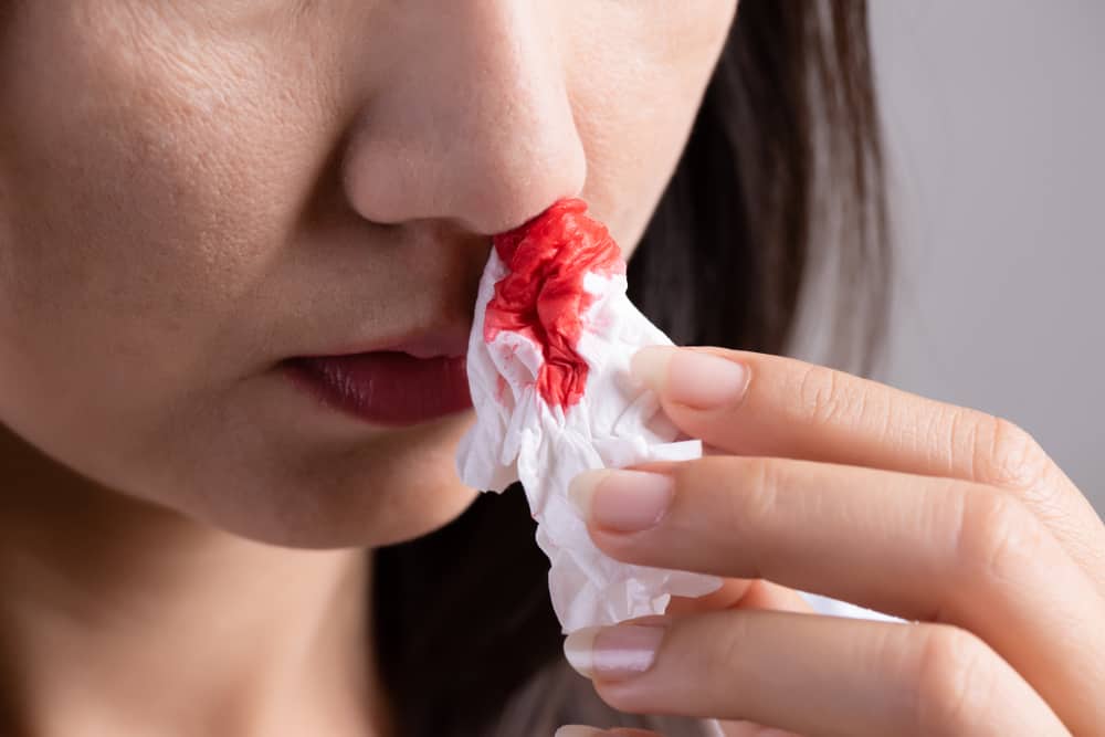 Causes des saignements de nez et des vomissements de sang à surveiller