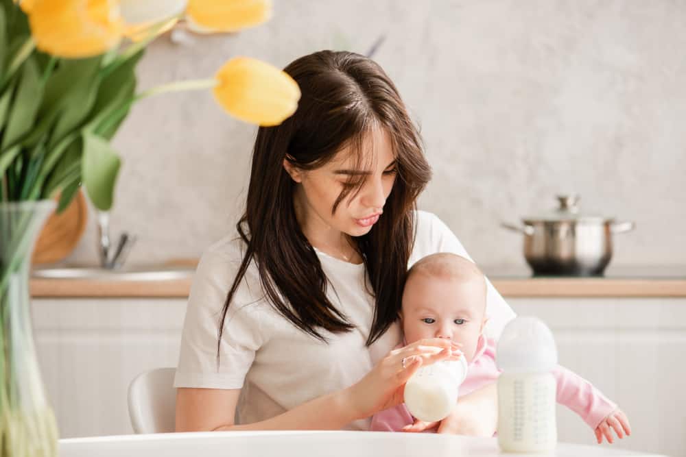 שימוש בחלב פורמולה לתינוקות, דע את היתרונות והחסרונות