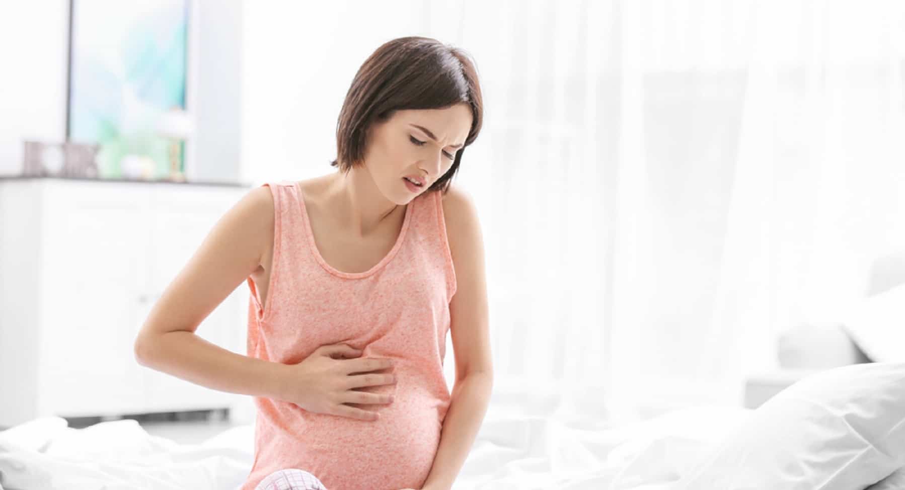 Ból brzucha podczas ciąży? To może być oznaka zagrożenia, wiesz, rozpoznajmy objawy