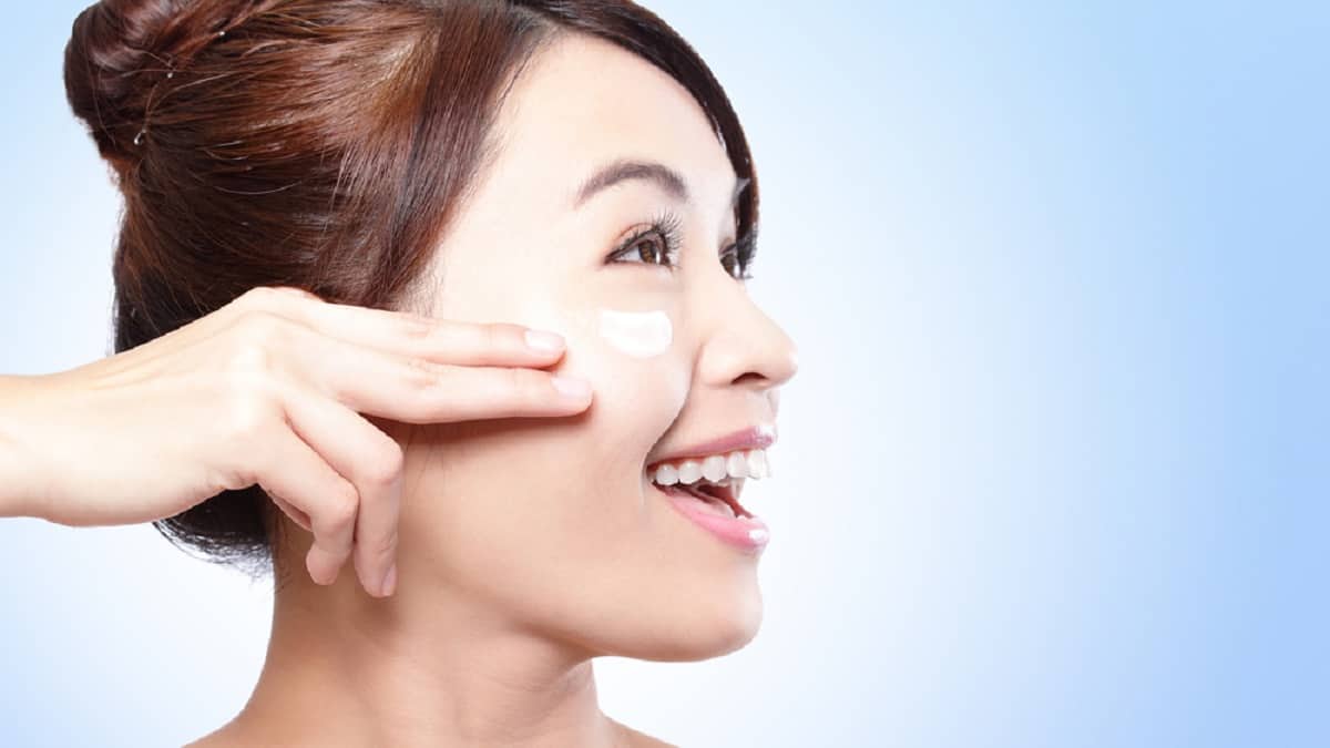 ¿Usa con frecuencia crema blanqueadora facial? Cuidado con el mercurio
