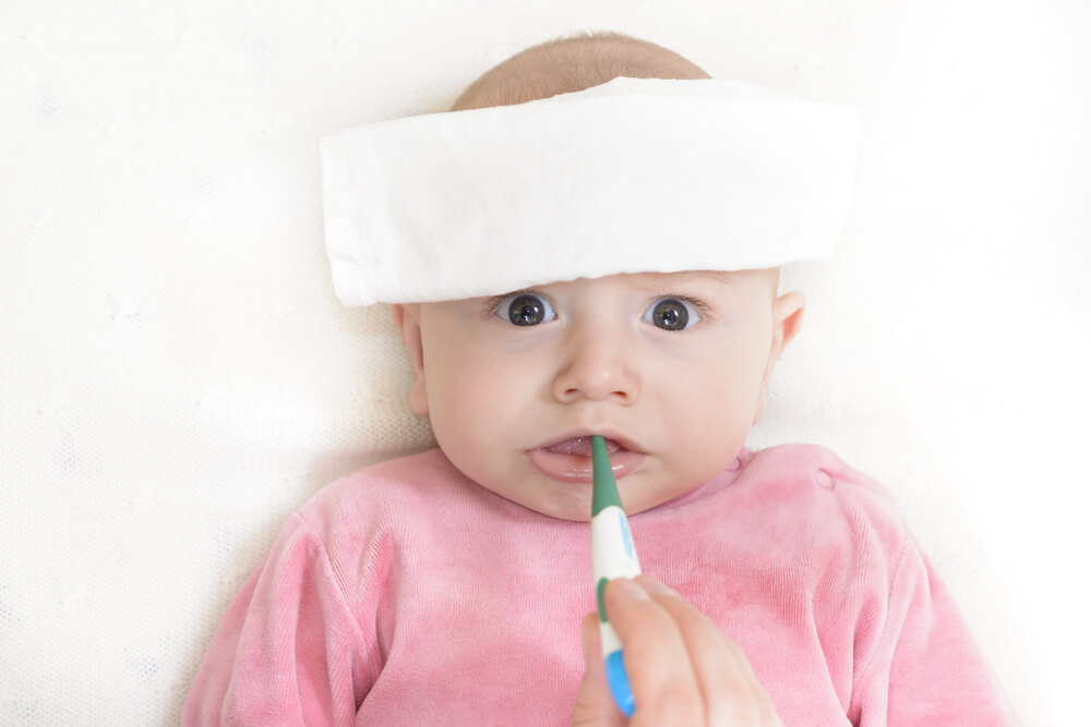 ¿Dolor de garganta del bebé? No entre en pánico primero, ¡aquí hay algunos consejos para manejarlo!