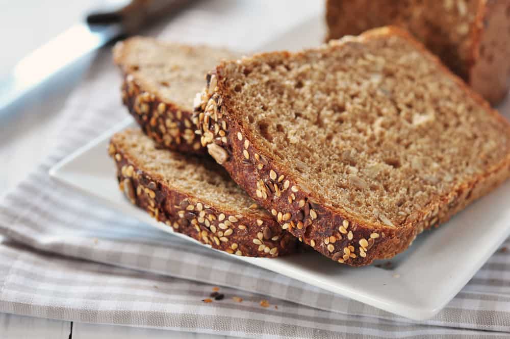 섬유질과 미네랄이 풍부하여 건강을 위한 밀빵 섭취의 5가지 이점입니다!