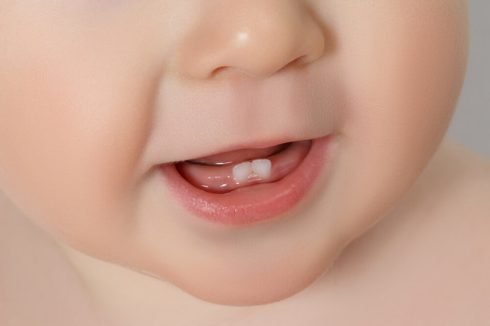 4 načina da svladate bebe koje vole grickati bradavice dok doje