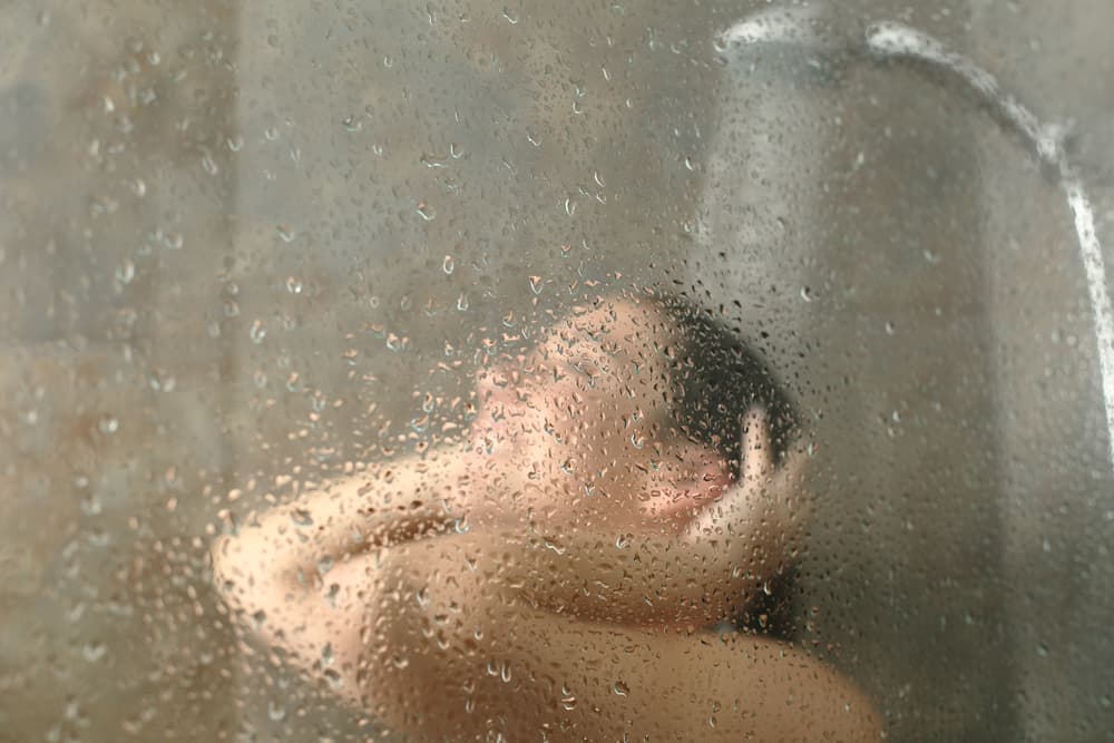팬데믹은 목욕을 거의 하지 않게 합니다. 건강에 미치는 영향은 무엇입니까?