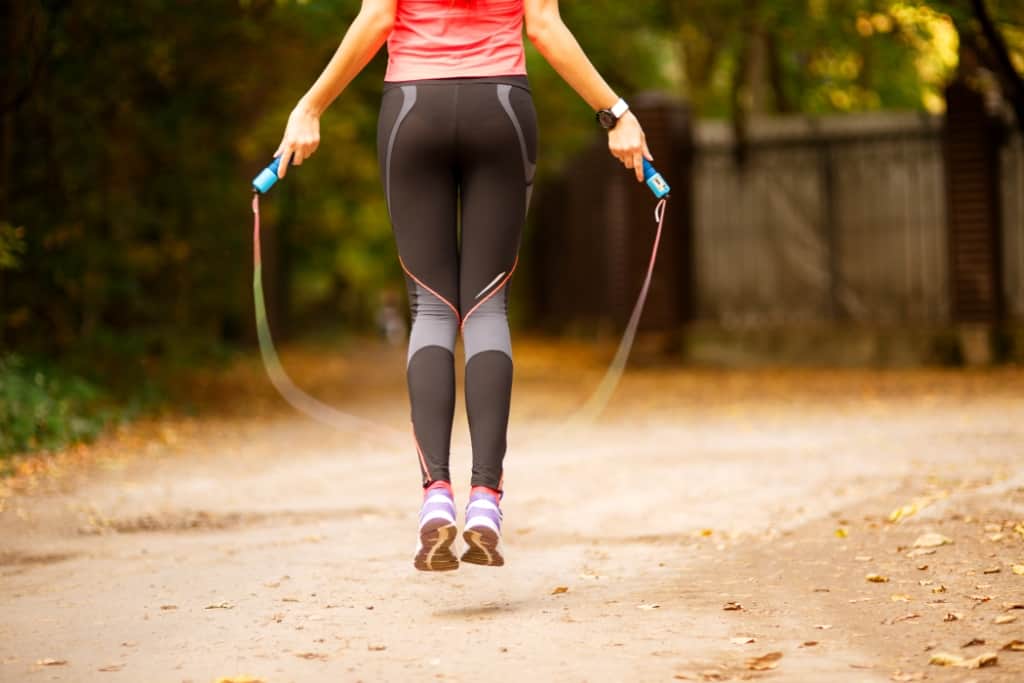 17 Voordelen van touwtjespringen voor het lichaam, niet alleen spierkracht!