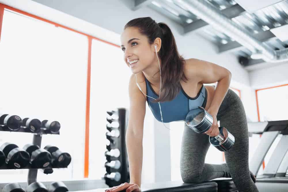 신체에 대한 BCAA의 이점: 근육량을 늘려 체중을 감량하십시오!